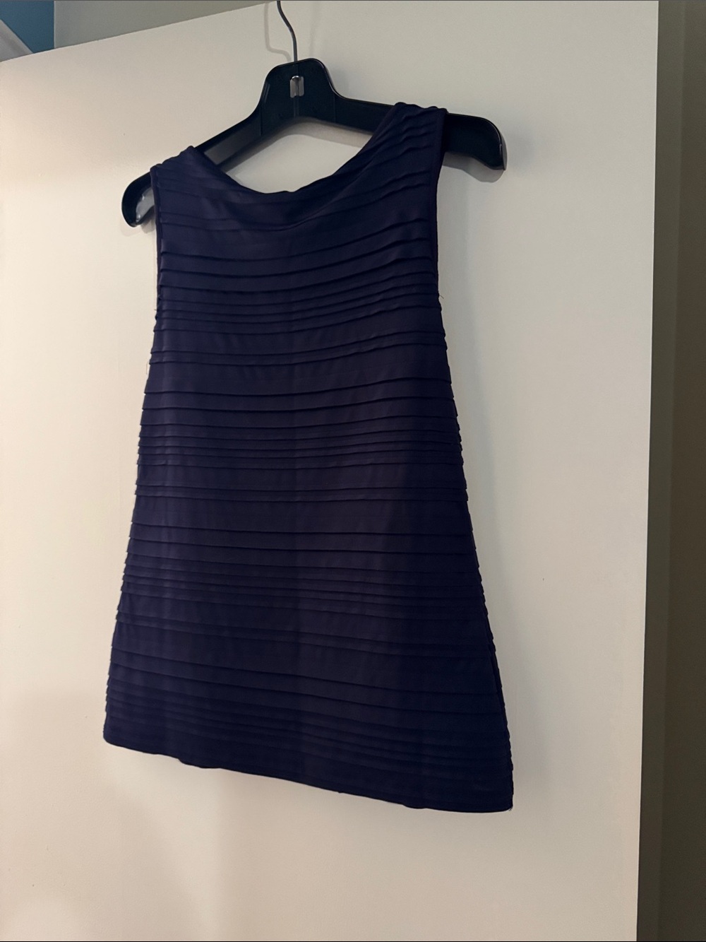 Banana Republic Navy Pleated Layered Tank Lined Size S GUC - Picture 6 of 11